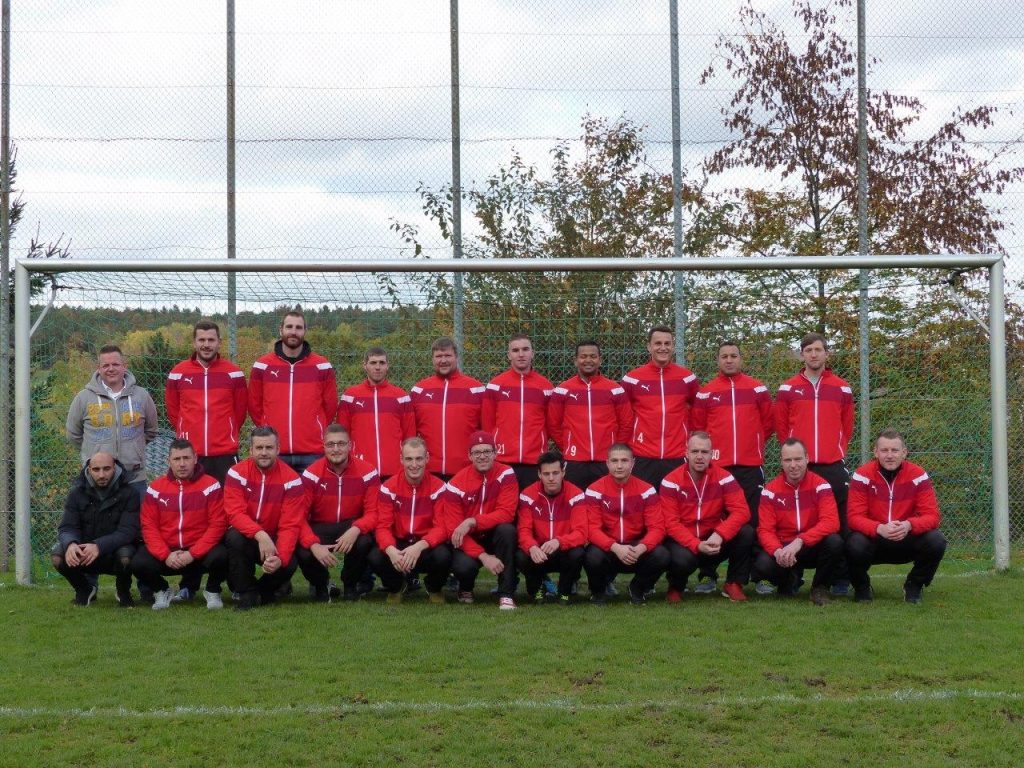 Neue Präsentationsanzüge des SV Dietershan